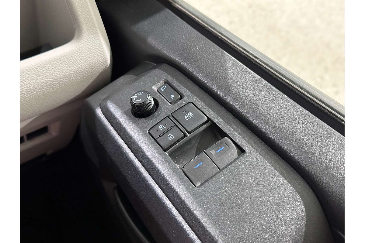 2019 Toyota Hiace Commuter GDH322R