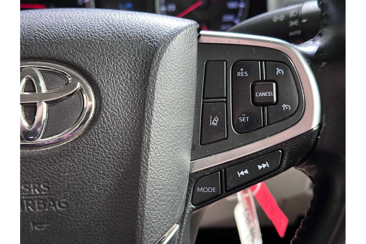 2019 Toyota Hiace Commuter GDH322R
