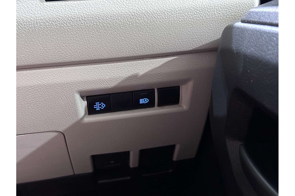 2019 Toyota Hiace Commuter GDH322R