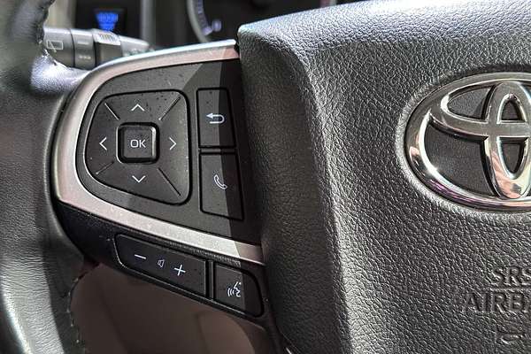 2019 Toyota Hiace Commuter GDH322R