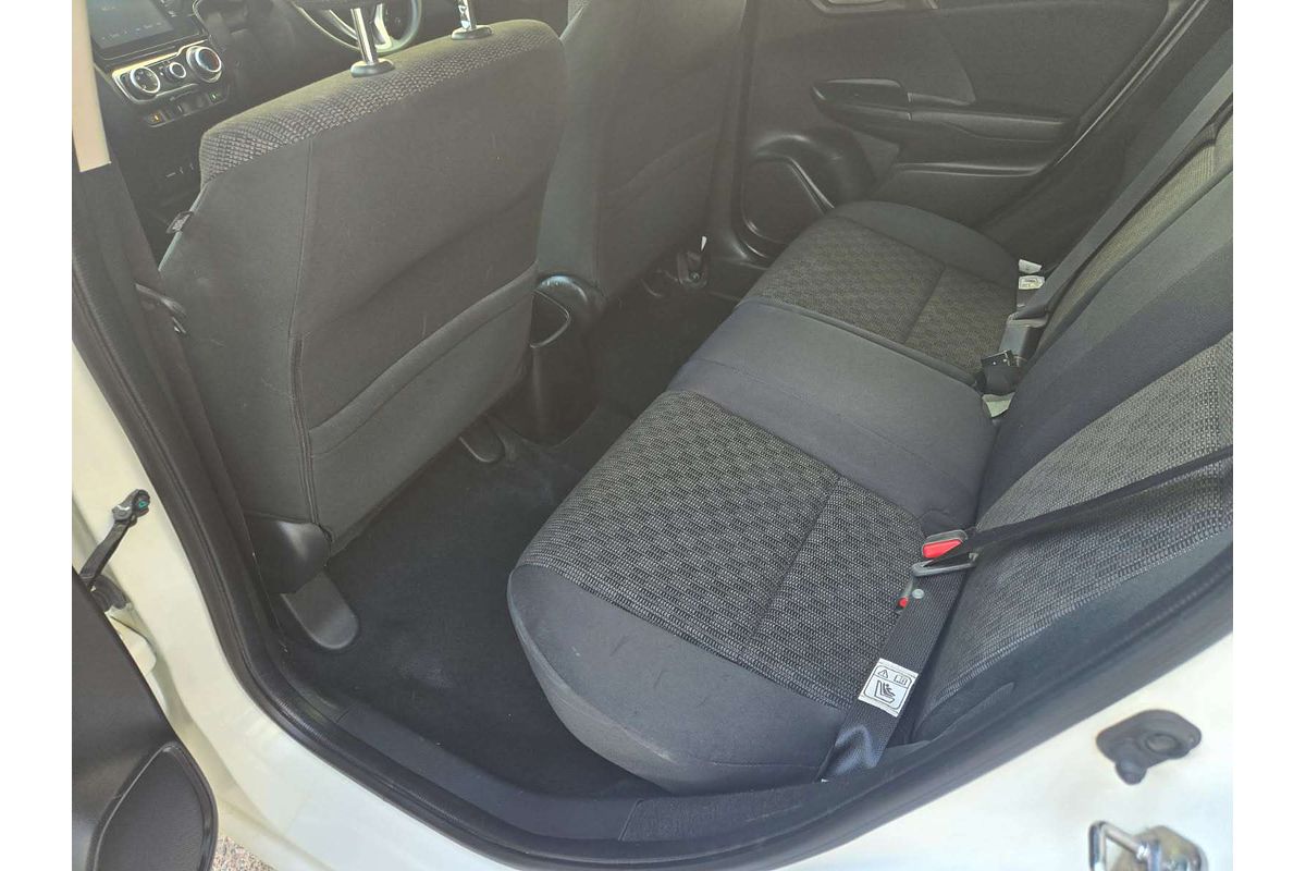 2015 Honda Jazz VTi GF