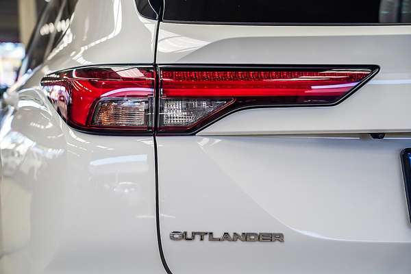 2022 Mitsubishi Outlander LS ZM