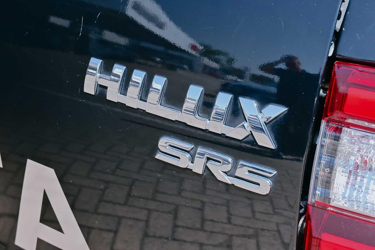 2022 Toyota Hilux SR5 GUN126R 4X4