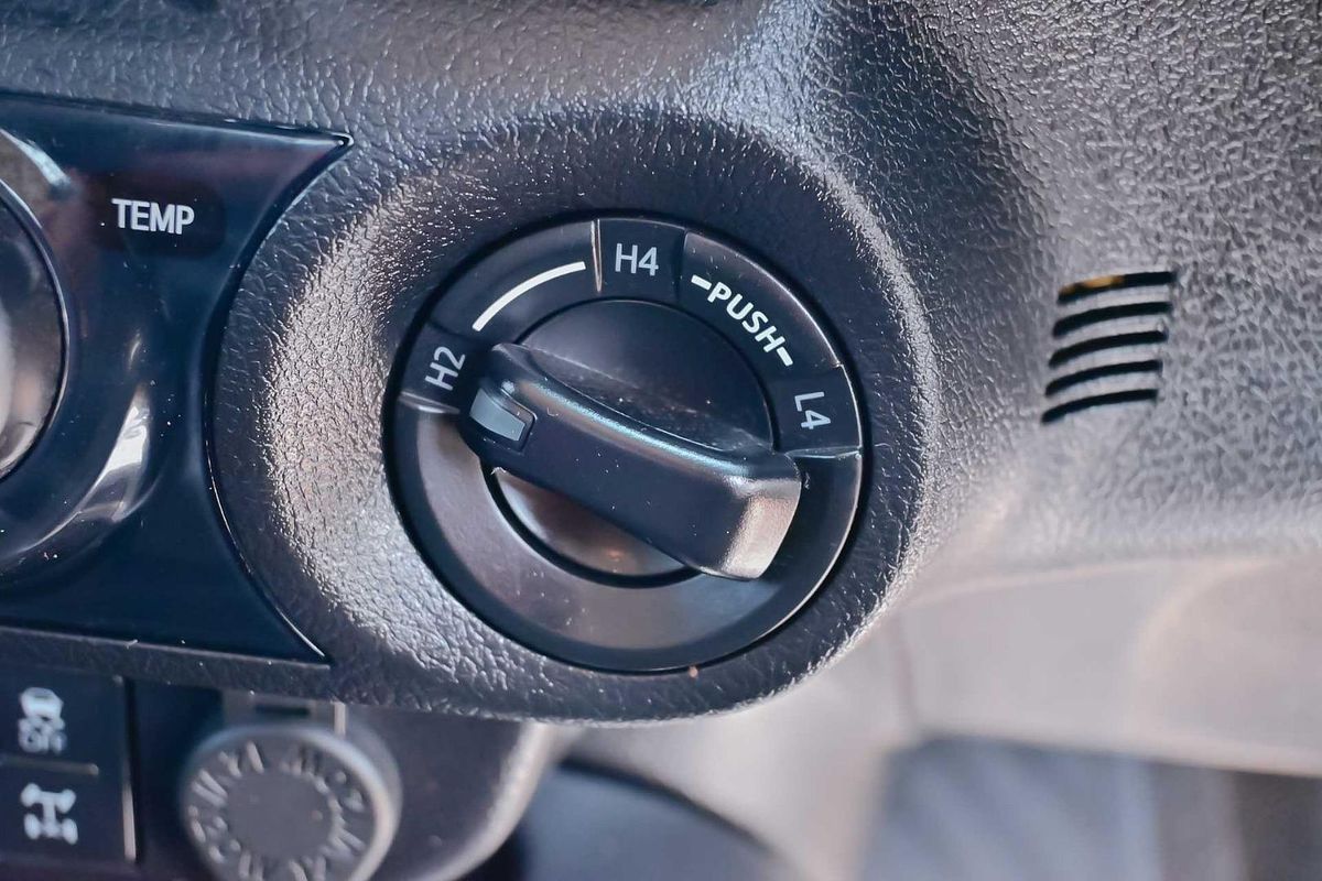 2022 Toyota Hilux SR5 GUN126R 4X4