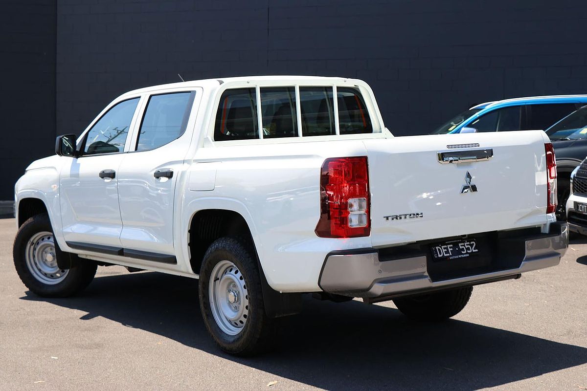 2024 Mitsubishi Triton GLX MV 4X4