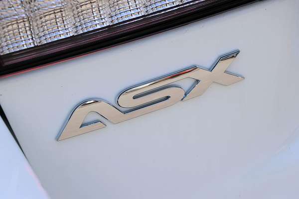 2024 Mitsubishi ASX ES XD