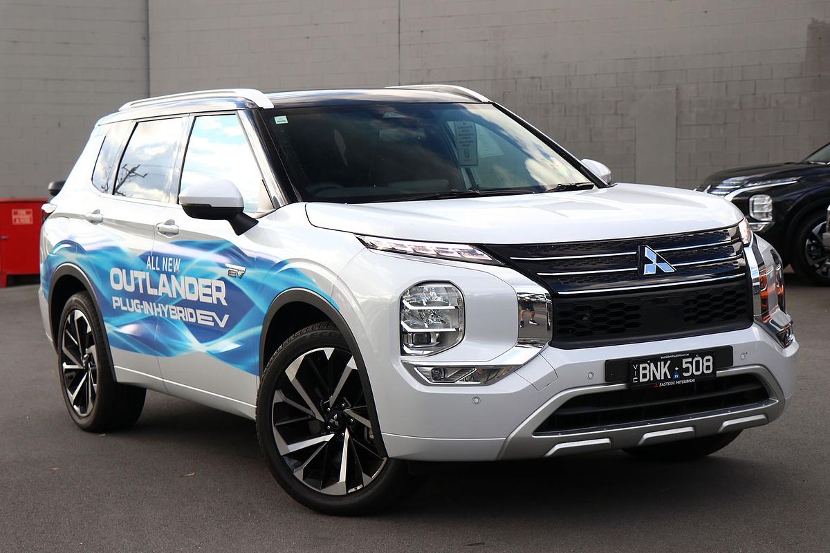 2022 Mitsubishi Outlander PHEV Exceed Tourer ZM