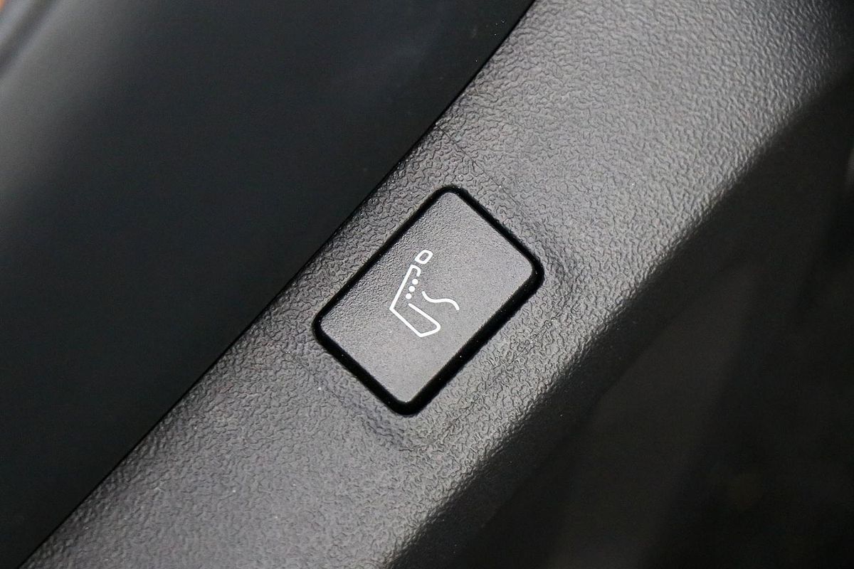 2022 Mitsubishi Outlander PHEV Exceed Tourer ZM