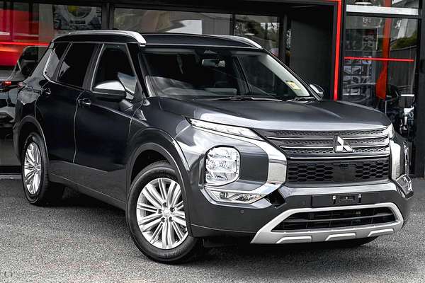2024 Mitsubishi Outlander LS ZM