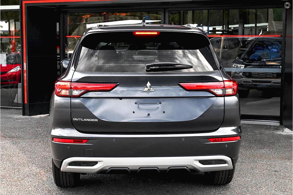 2024 Mitsubishi Outlander LS ZM