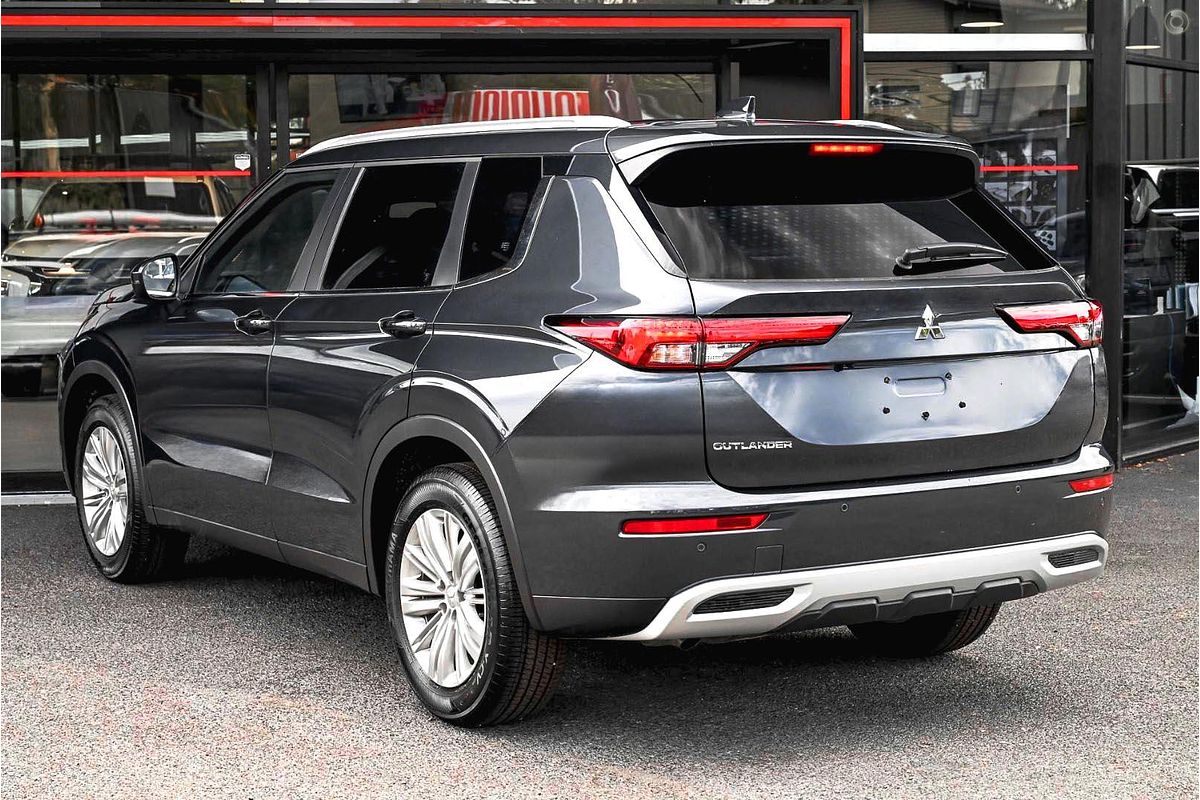 2024 Mitsubishi Outlander LS ZM