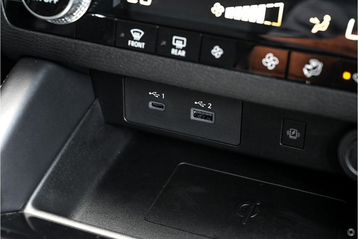 2024 Mitsubishi Outlander LS ZM