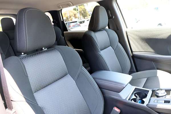 2024 Mitsubishi Outlander LS ZM