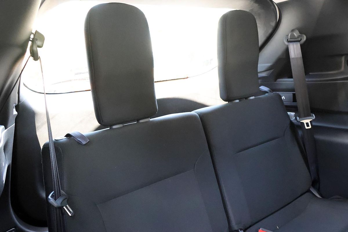 2024 Mitsubishi Outlander LS ZM