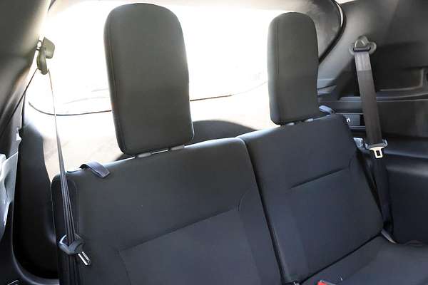 2024 Mitsubishi Outlander LS ZM