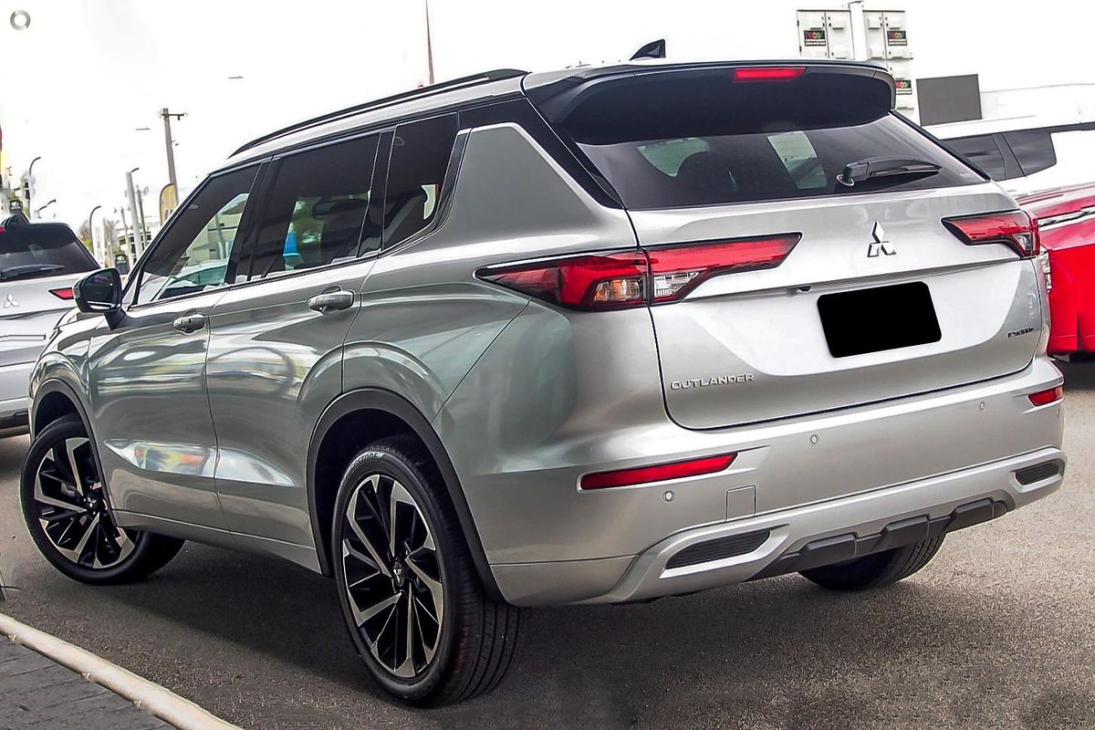 2024 Mitsubishi Outlander Exceed Tourer ZM