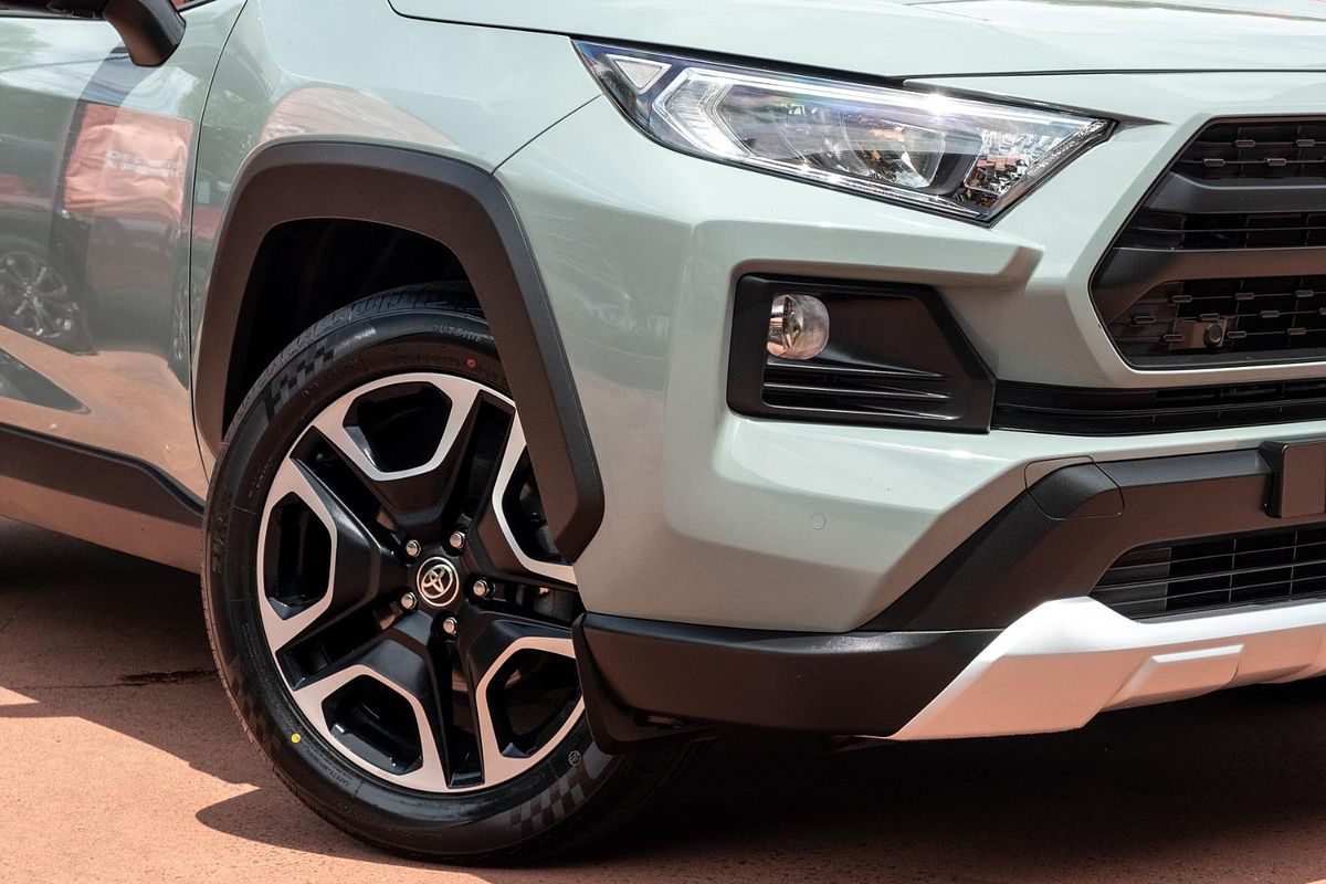 2021 Toyota RAV4 Edge AXAA54R