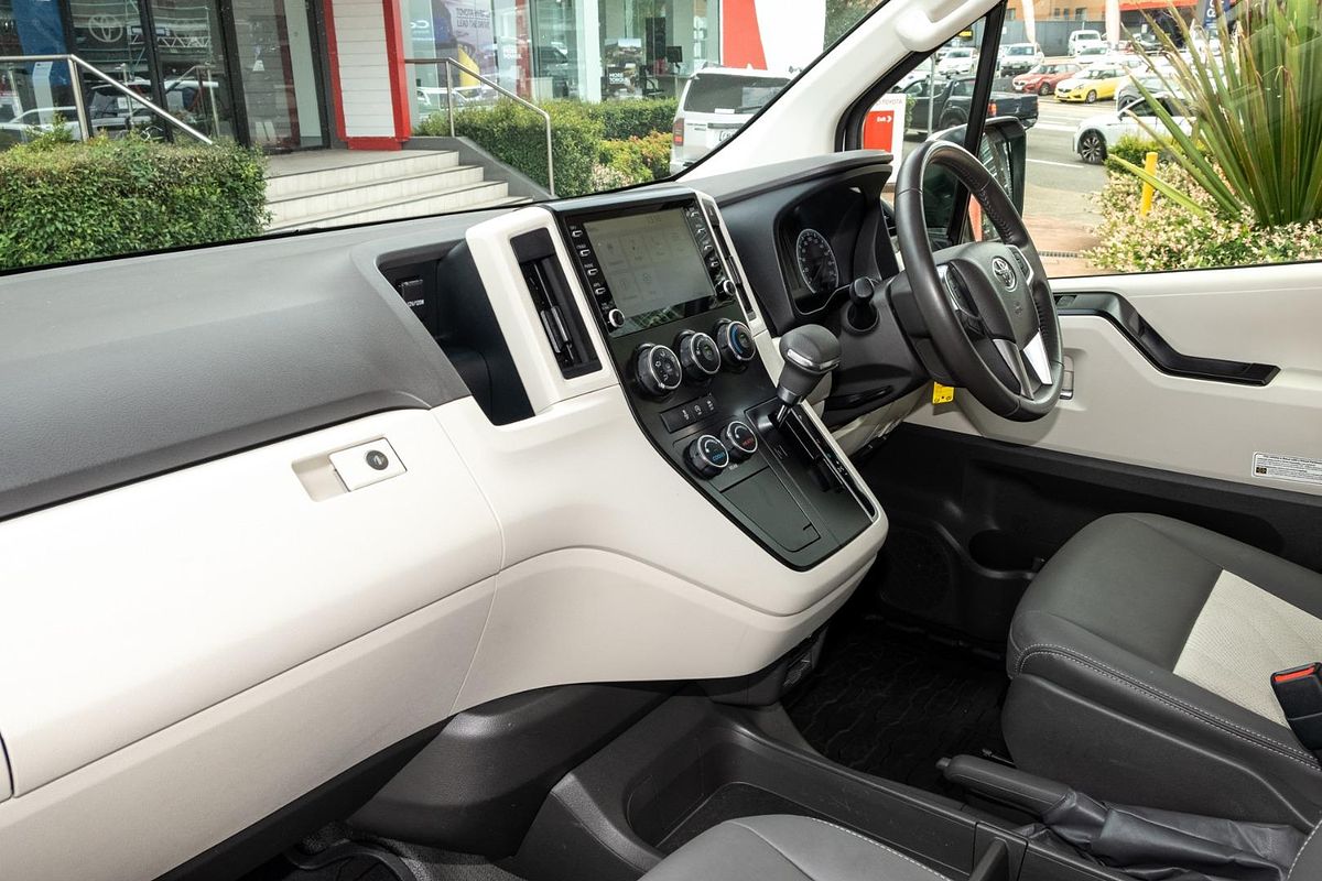 2020 Toyota Hiace Commuter GL GDH322R