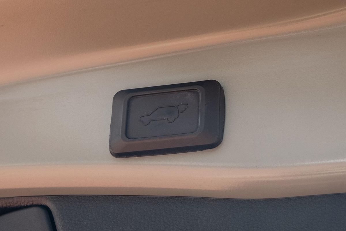2021 Toyota RAV4 Edge AXAA54R