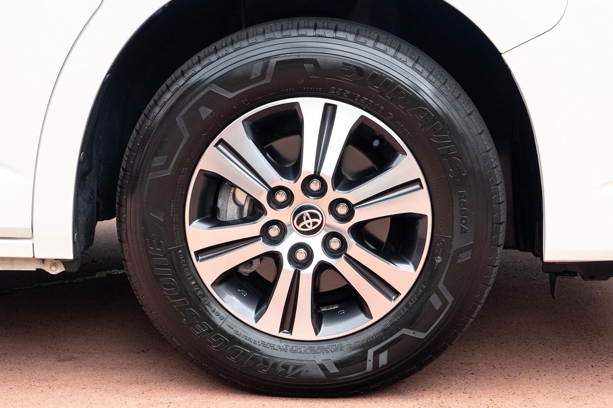 2020 Toyota Hiace Commuter GL GDH322R