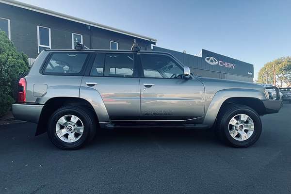 2009 Nissan Patrol ST GU 6