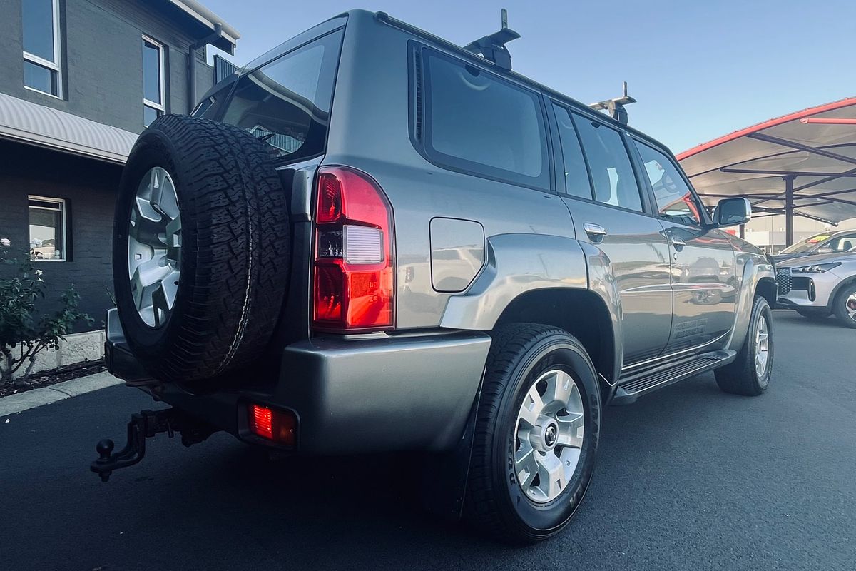2009 Nissan Patrol ST GU 6