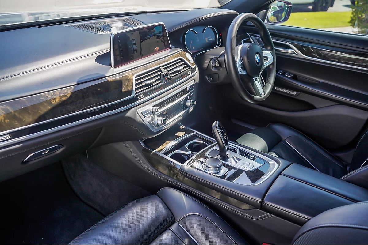 2018 BMW 7 Series 740i G11