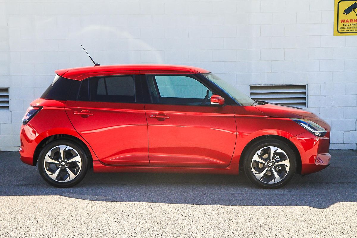 2024 Suzuki Swift Hybrid GLX UZ
