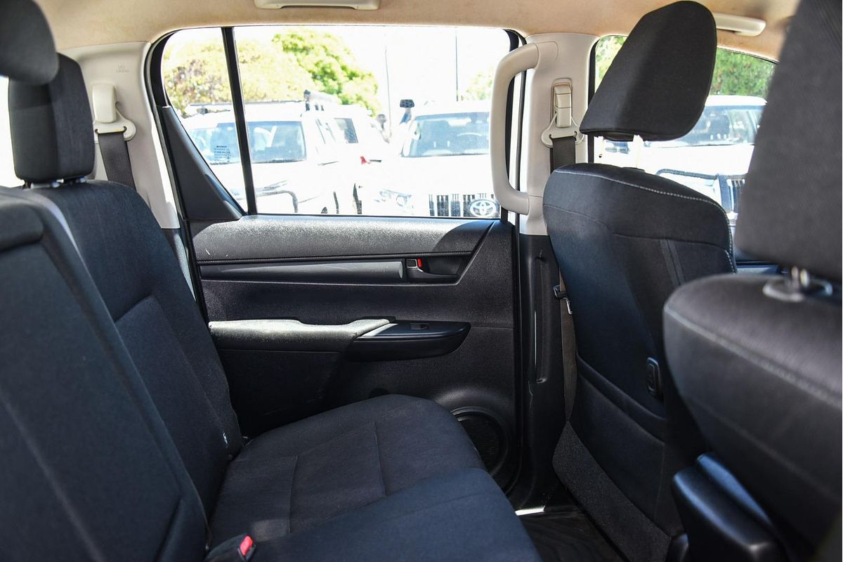 2018 Toyota Hilux SR GUN126R 4X4