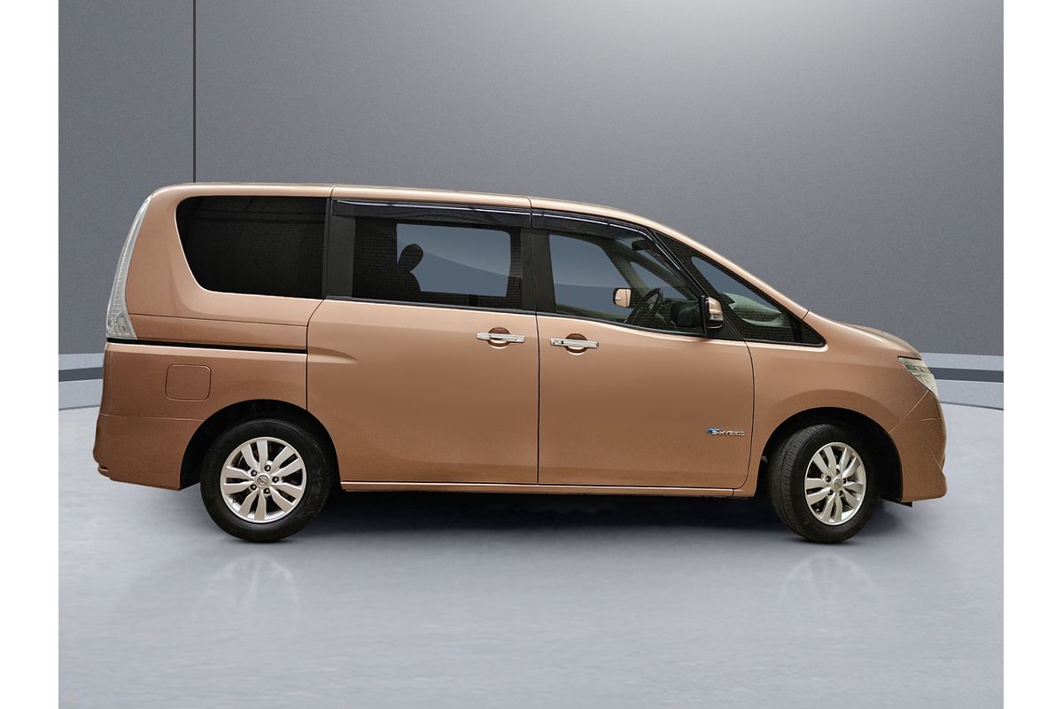 2015 Nissan Serena  HC26