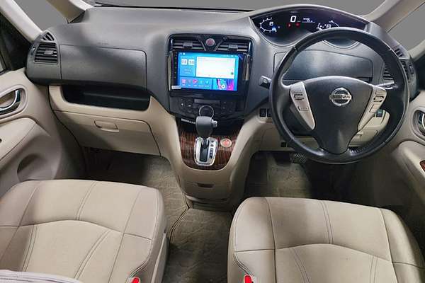 2015 Nissan Serena  HC26