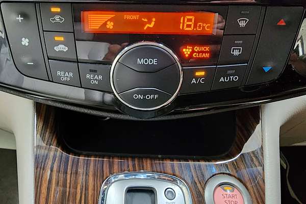 2015 Nissan Serena  HC26