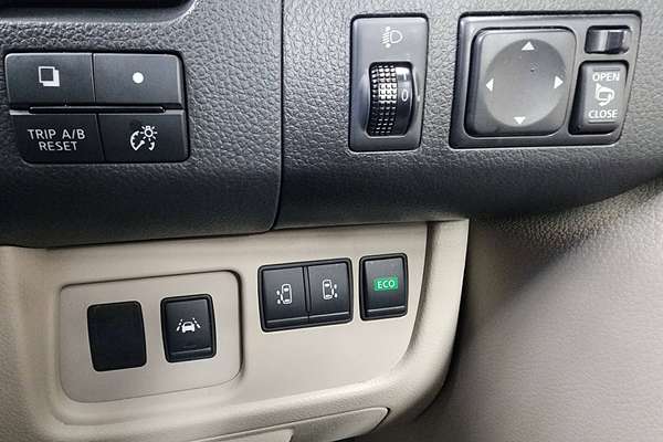 2015 Nissan Serena  HC26