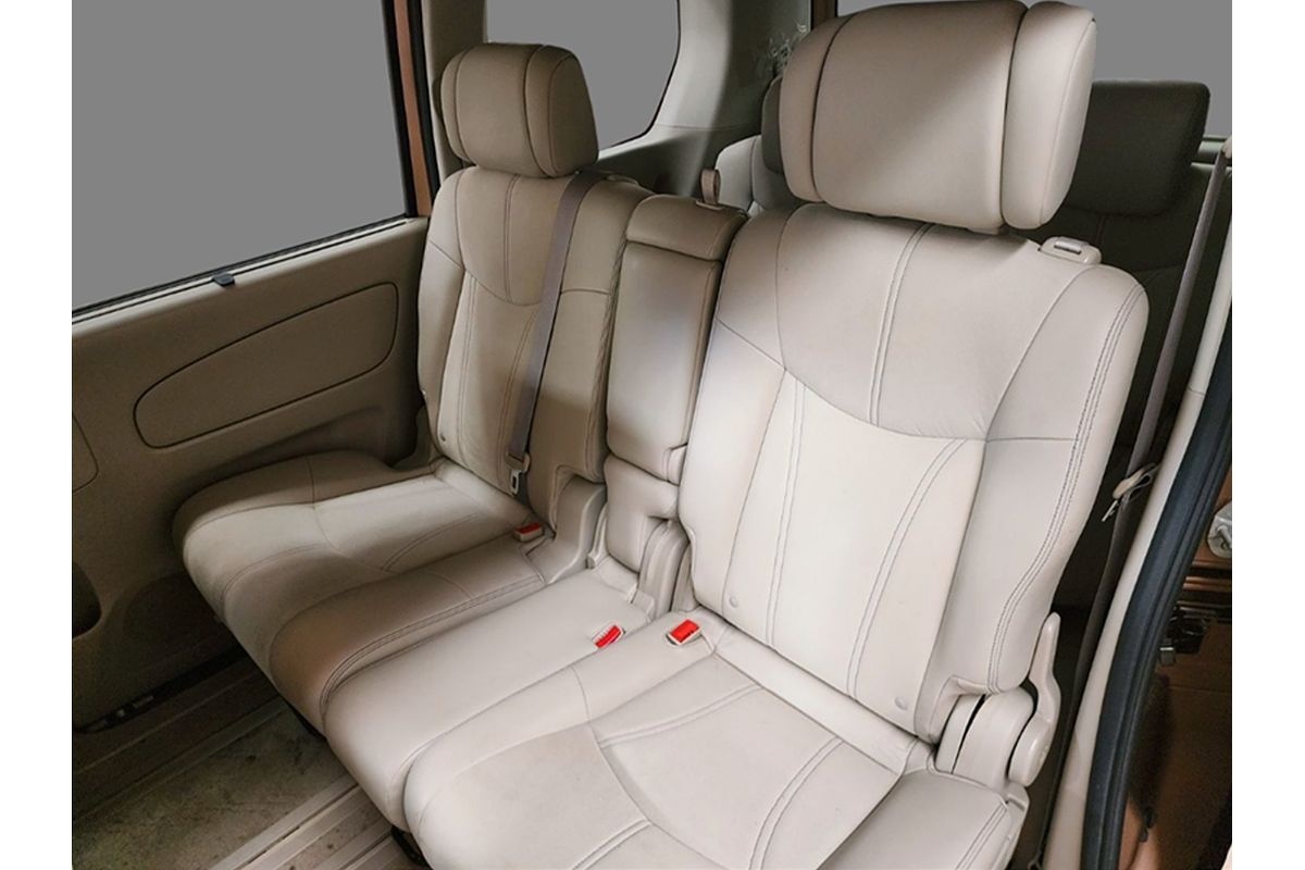 2015 Nissan Serena  HC26