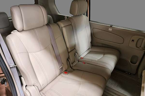2015 Nissan Serena  HC26