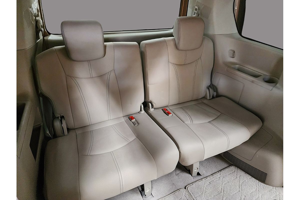 2015 Nissan Serena  HC26