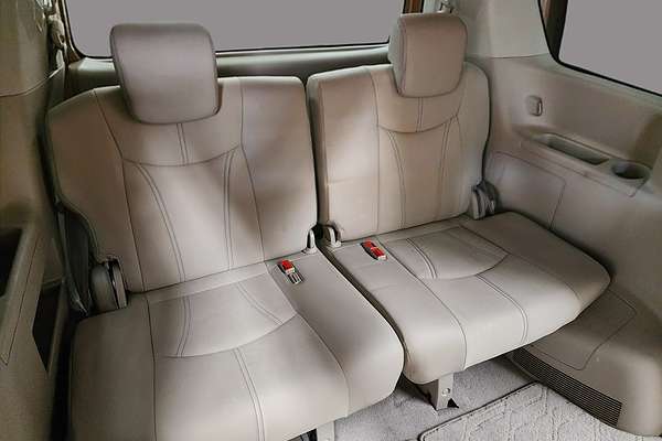 2015 Nissan Serena  HC26