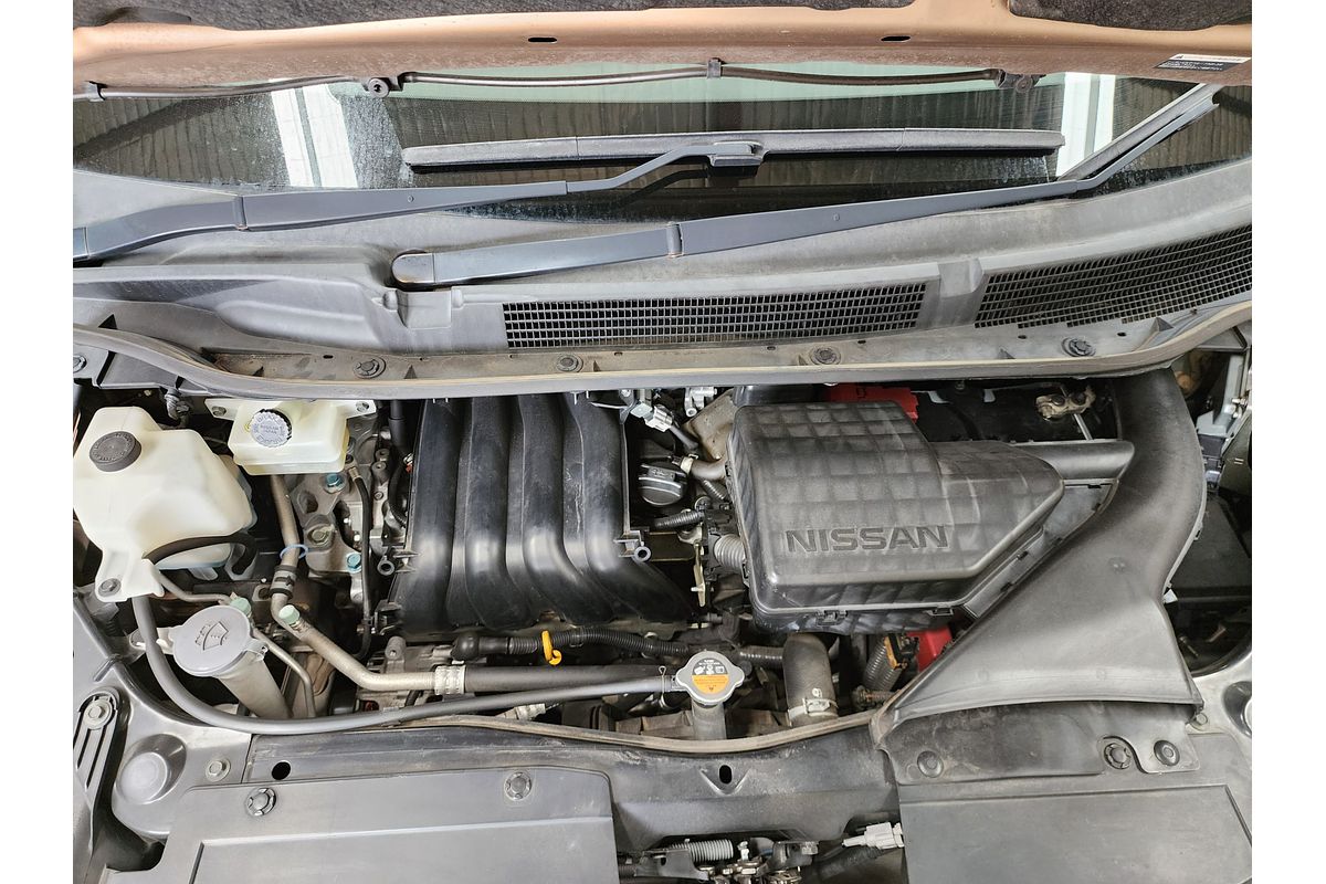 2015 Nissan Serena  HC26