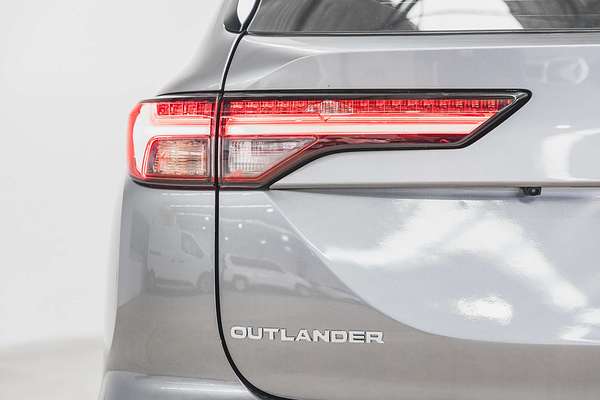 2022 Mitsubishi Outlander Exceed ZM