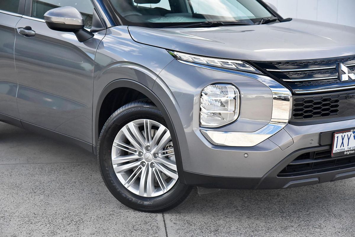 2023 Mitsubishi Outlander ES ZM