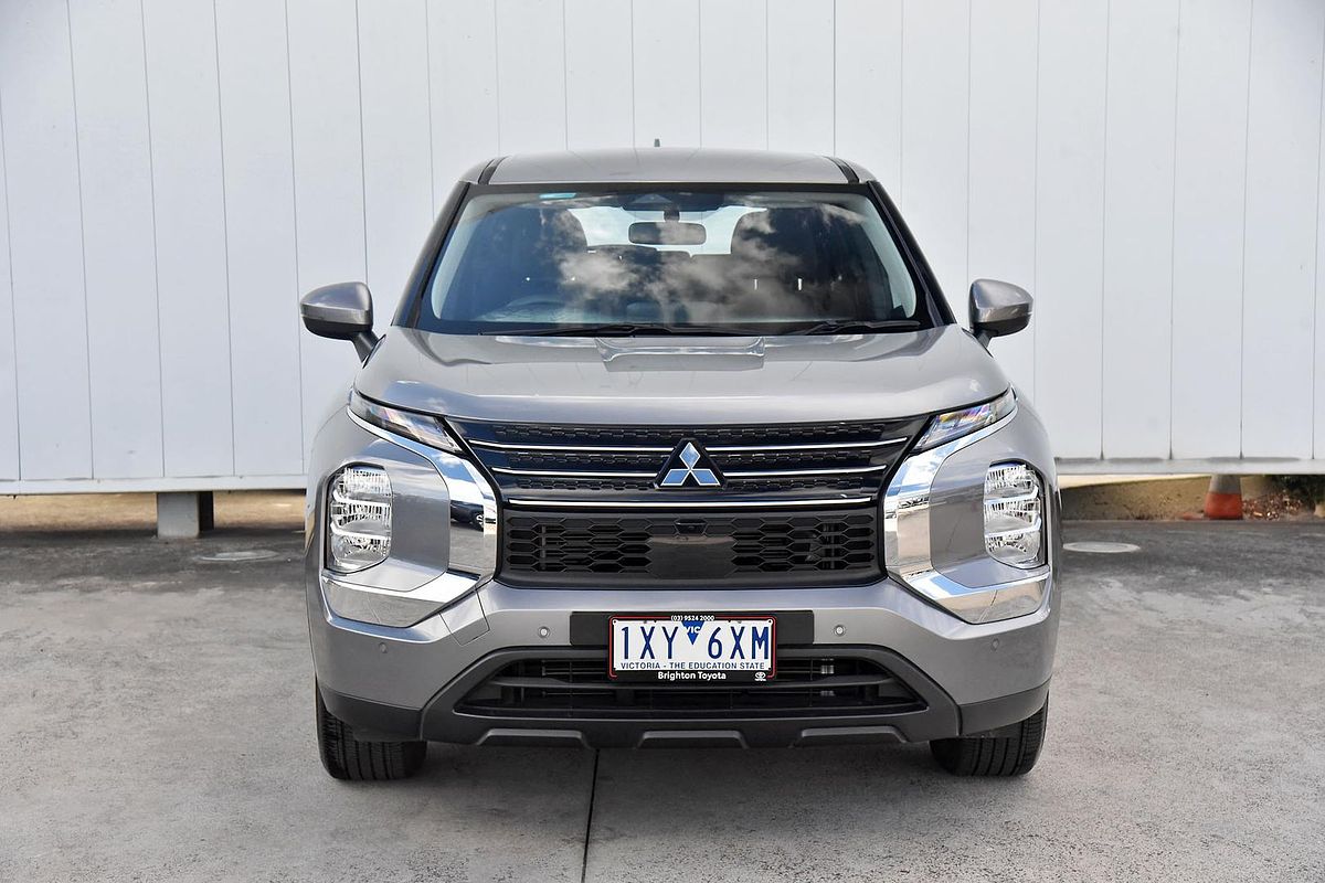 2023 Mitsubishi Outlander ES ZM