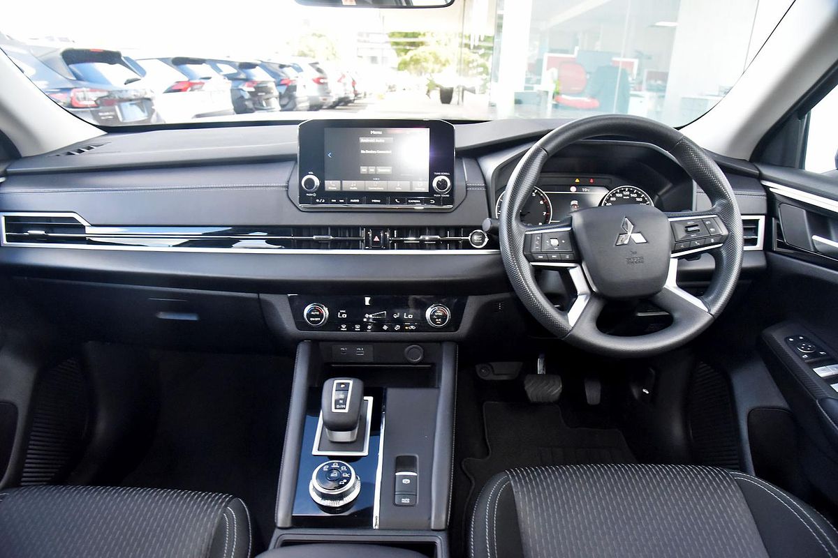 2023 Mitsubishi Outlander ES ZM
