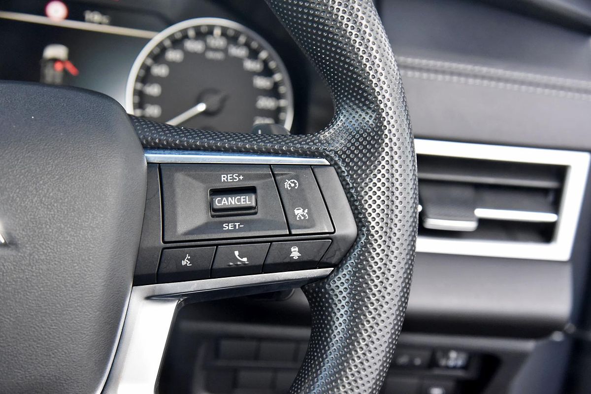 2023 Mitsubishi Outlander ES ZM