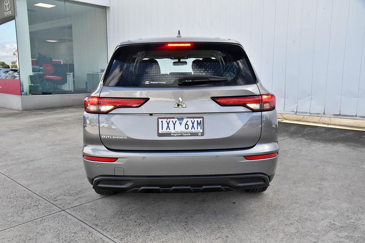 2023 Mitsubishi Outlander ES ZM