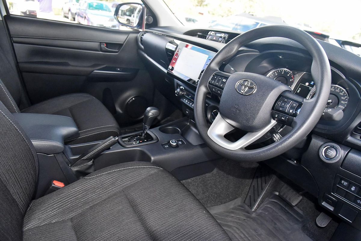 2024 Toyota Hilux SR GUN126R 4X4