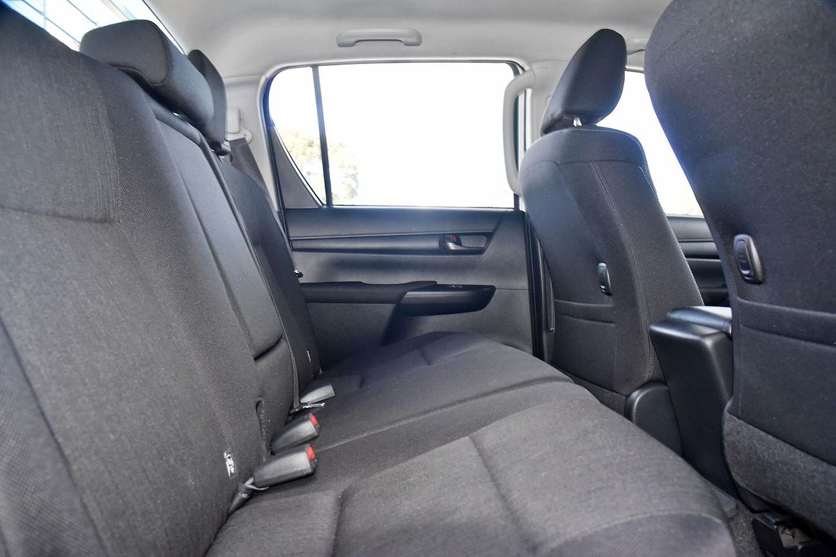 2024 Toyota Hilux SR GUN126R 4X4