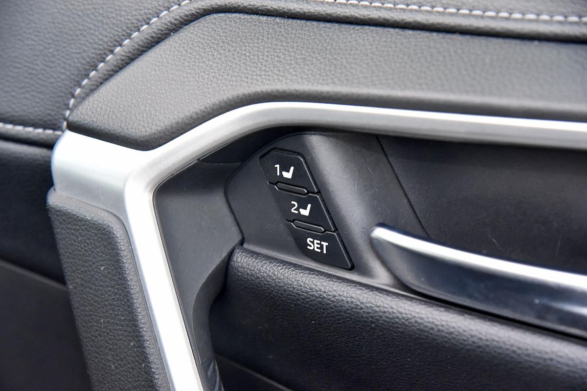 2020 Toyota RAV4 Cruiser MXAA52R