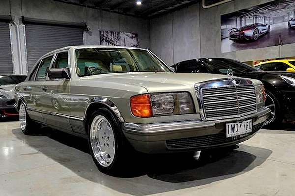 1984 Mercedes-Benz 380SEL W126 LWB