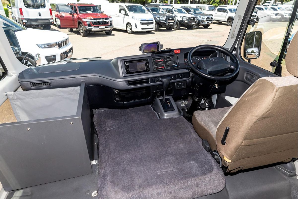 2018 Toyota Coaster Deluxe XZB70R