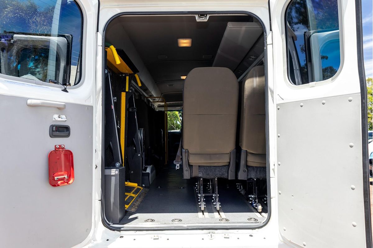 2018 Toyota Coaster Deluxe XZB70R